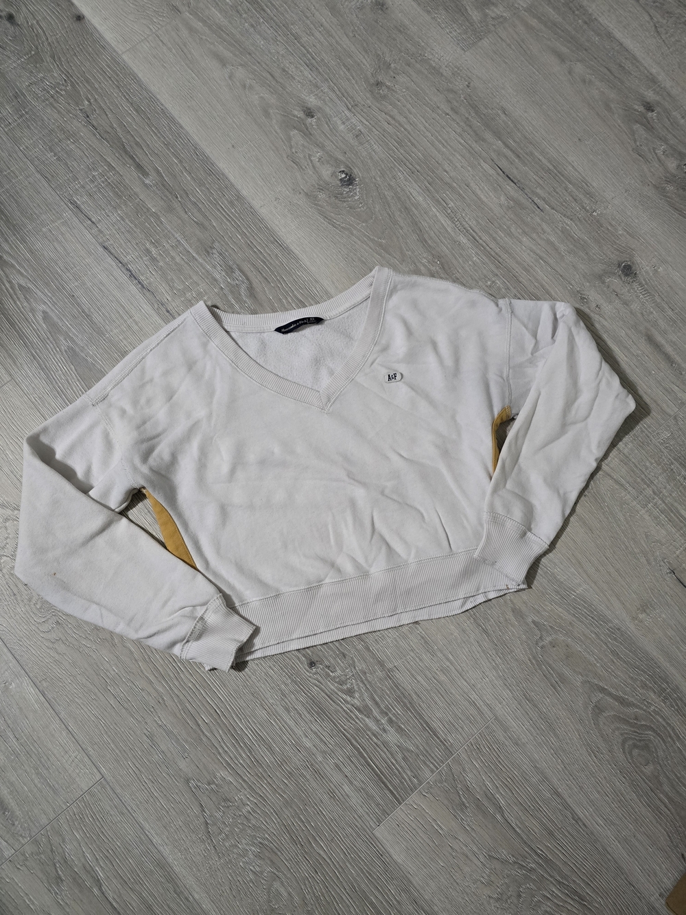 Abercrombie & Fitch Cream V-Neck Sweatshirt with Gold Side Panels